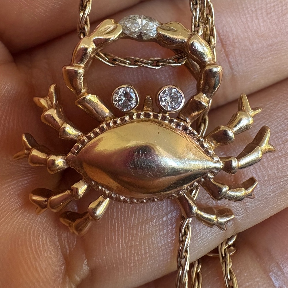 14k gold crab pendant necklace - Picture 1 of 6